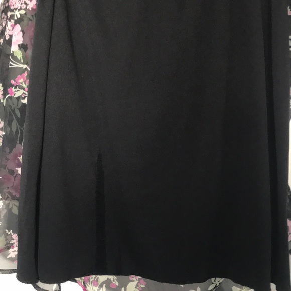 🌸COMPLETE OUTFIT FLORAL TOP AND SKIRT BY CONNECTED APPAREL GREAT CONDITION! NWT - Picture 9 of 13